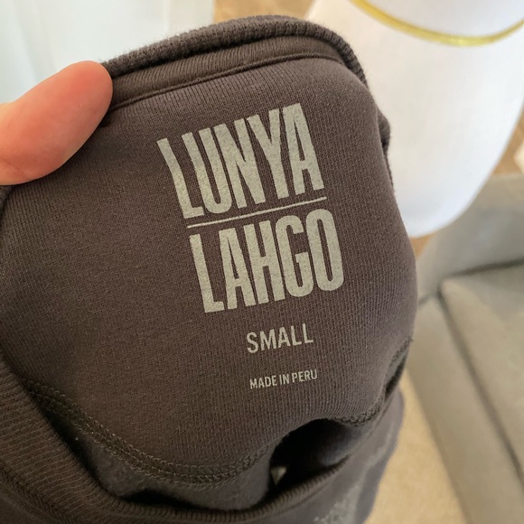 Lunya Lahgo Written Words Gray Crewneck Sweater Size Small - Picture 5 of 6